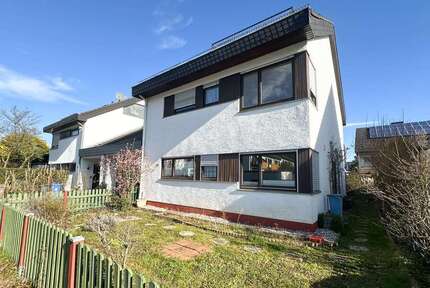 Haus zum Mieten in Kelkheim 1.990 € 178 m²